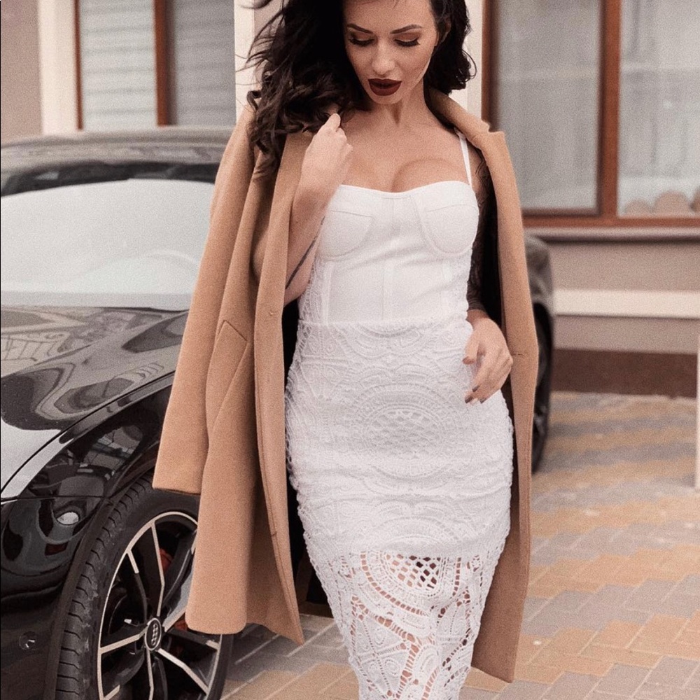 Celebrity Lace White Midi Dress